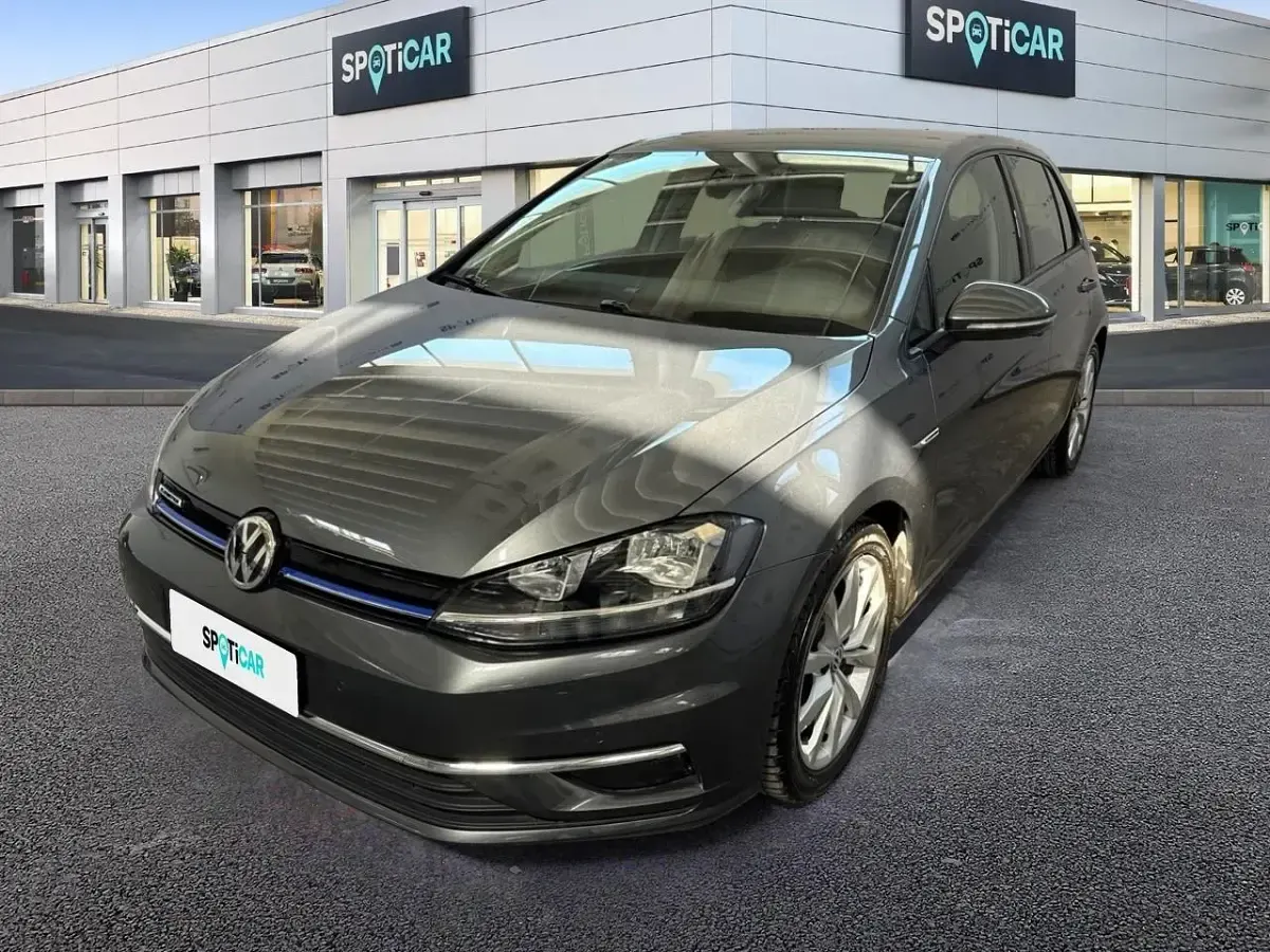 Używany VW Golf VII 131 KM (96 kW) 2019 Sedan/Limuzyna