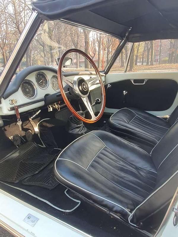 Usado Alfa Romeo Giulia Spider 94 CV (69 kW) 1964 Blanco Descapotable