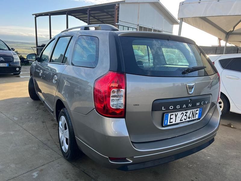 Usata Dacia Logan MCV Ambiance 90 CV (66 kW) 2014 Marrone Station wagon