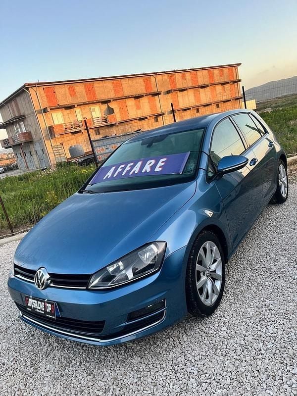 Usata VW Golf VII Highline 110 CV (80 kW) 2015 Blu Berlina