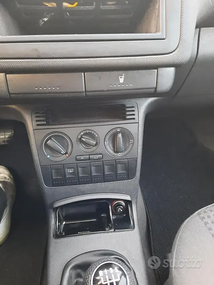 Gebraucht VW Polo Comfortline 75 PS (55 kW) 2000 Grün Limousine