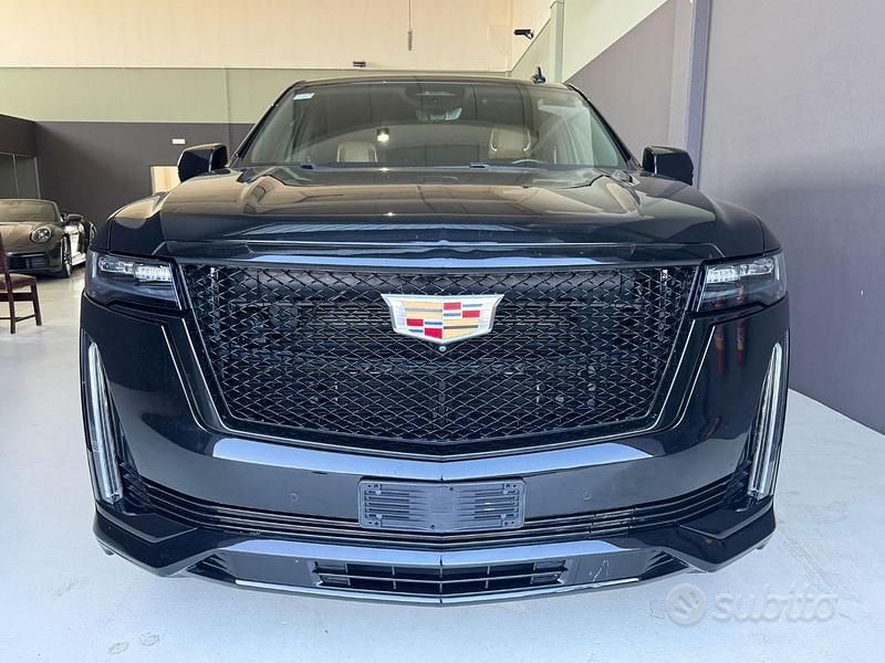 Usata Cadillac Escalade 281 CV (206 kW) 2023 Nero SUV