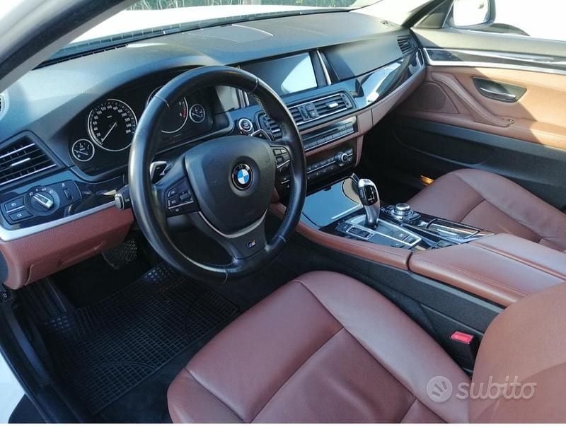 Begagnad BMW 520 Efficient Dynamics 2016 Vit Kombi