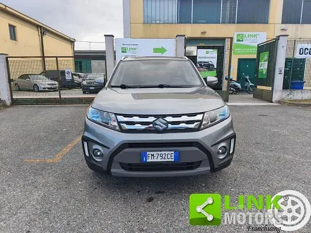 Usata Suzuki Vitara 120 CV (88 kW) 2018 Grigio SUV