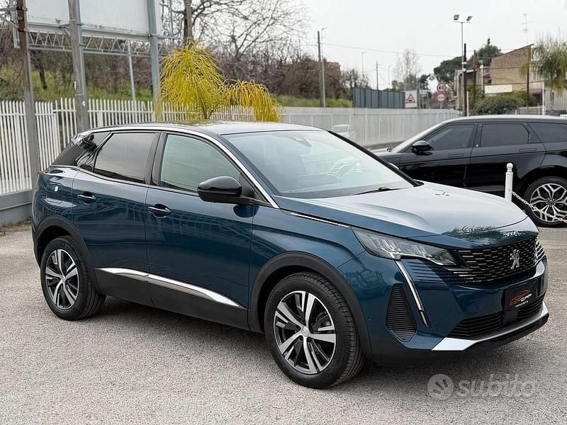 Usata Peugeot 3008 Allure 130 CV (95 kW) 2023 Blu SUV