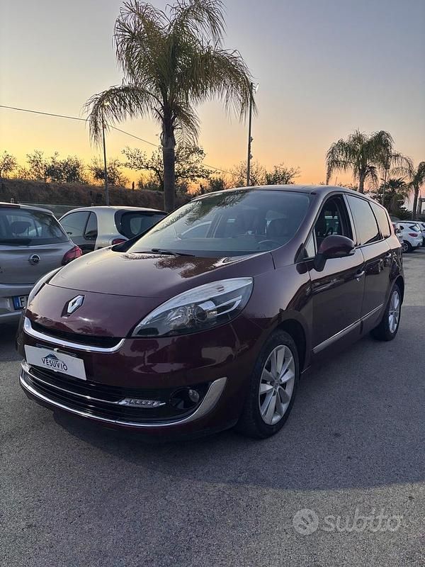 Usata Renault Scénic III Bose Edition 130 CV (95 kW) 2012 Rosso Monovolume
