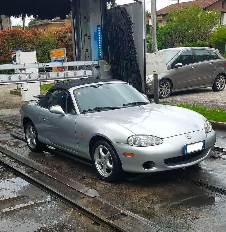 Usata Mazda MX5 110 CV (80 kW) 2003 Cabrio
