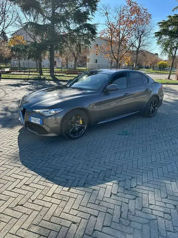 Usata Alfa Romeo Giulia 179 CV (131 kW) 2018 Berlina