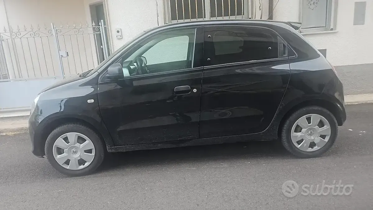 Usata Renault Twingo 69 CV (50 kW) 2015 Nero Utilitaria