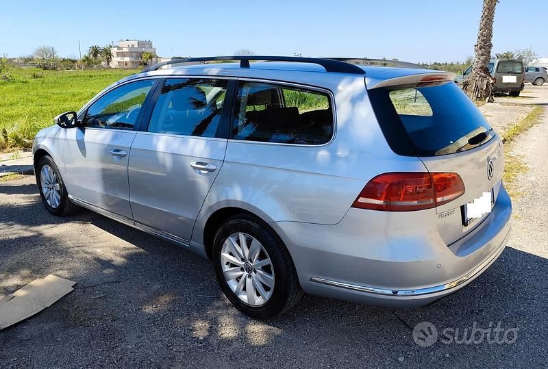 Usata VW Passat 105 CV (77 kW) 2011 Grigio Station wagon