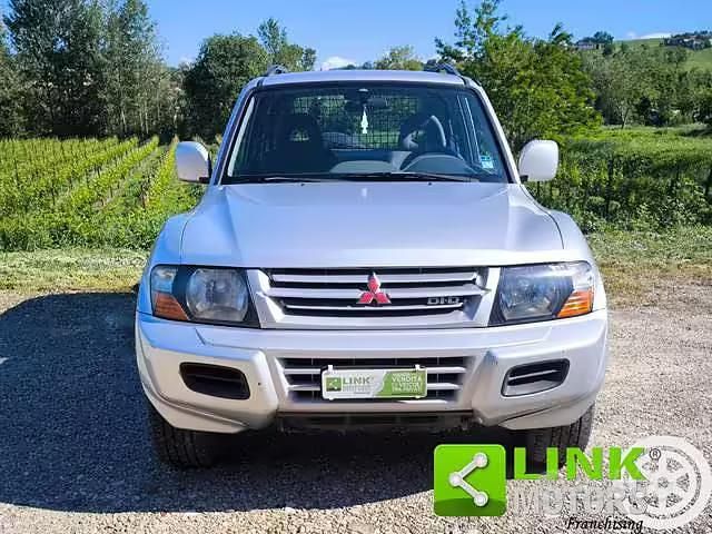 Usata Mitsubishi Pajero 165 CV (121 kW) 2001 Grigio SUV