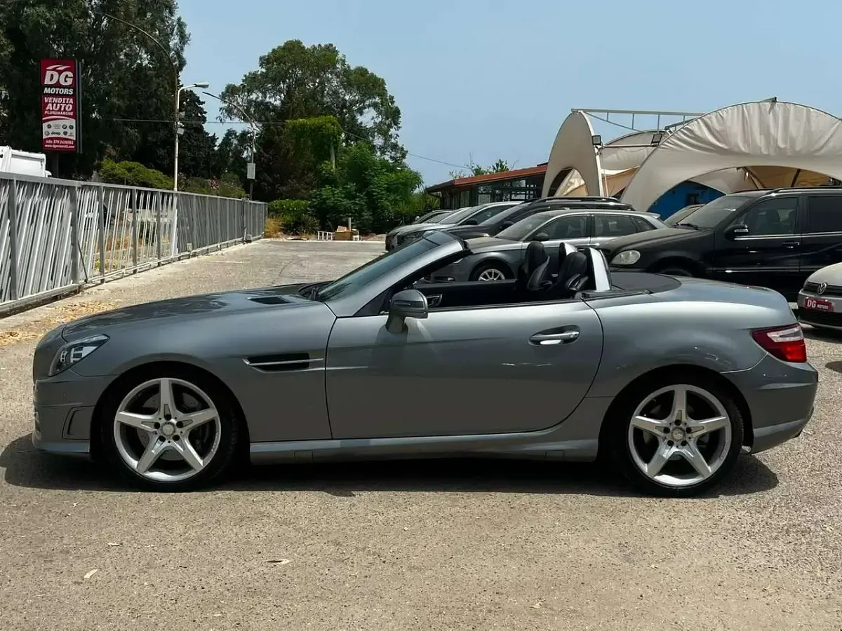 Usata Mercedes SLK250 AMG 204 CV (150 kW) 2015 Argento Cabrio