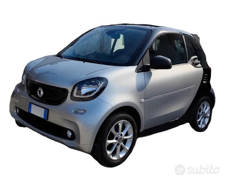 Argento Usata 2016 Smart ForTwo Cabrio Passion Cabrio | 13.000 € (Buon prezzo) - Immagine 1/4