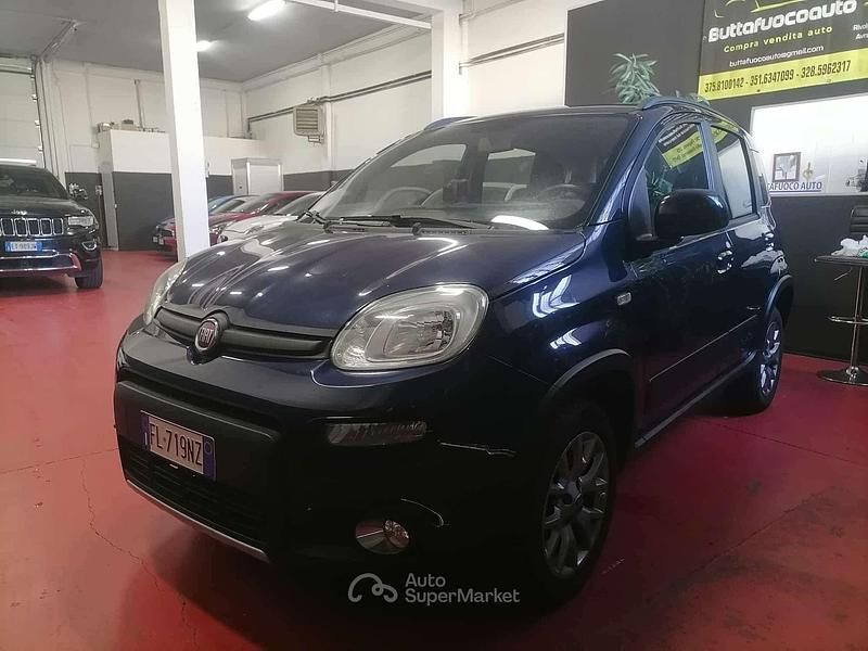 Usata Fiat Panda 4x4 S 85 CV (62 kW) 2017 Blu/azzurro Utilitaria