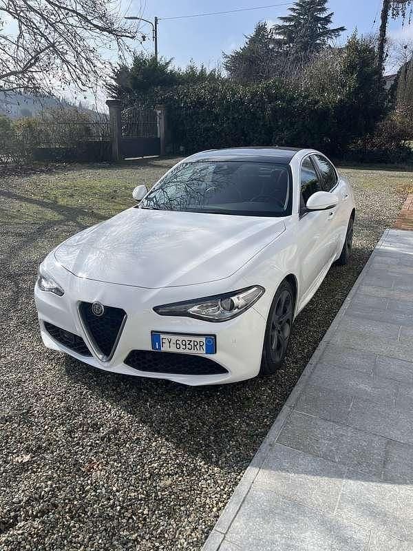 Usata Alfa Romeo Giulia Lusso 190 CV (139 kW) 2020 Berlina