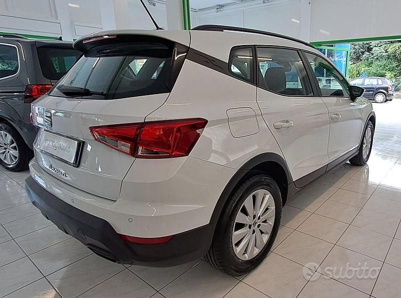 Usata Seat Arona Style 95 CV (69 kW) 2024 Bianco SUV