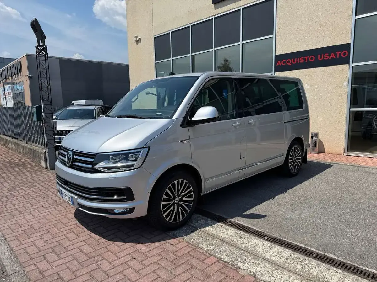 Usata VW Multivan Highline 204 CV (150 kW) 2018 Grigio Monovolume