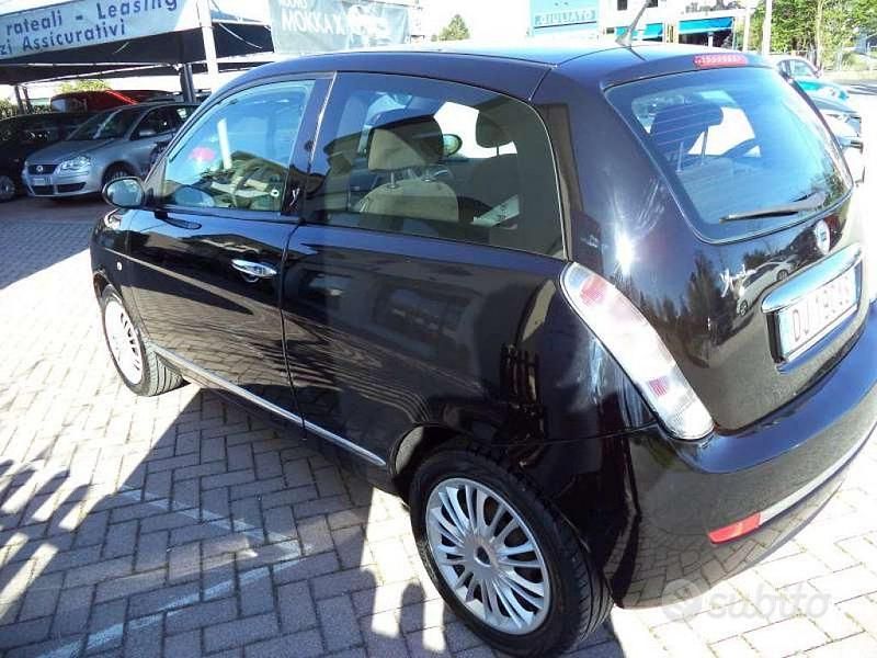 Usata Lancia Ypsilon 59 CV (43 kW) 2007 Nero Utilitaria