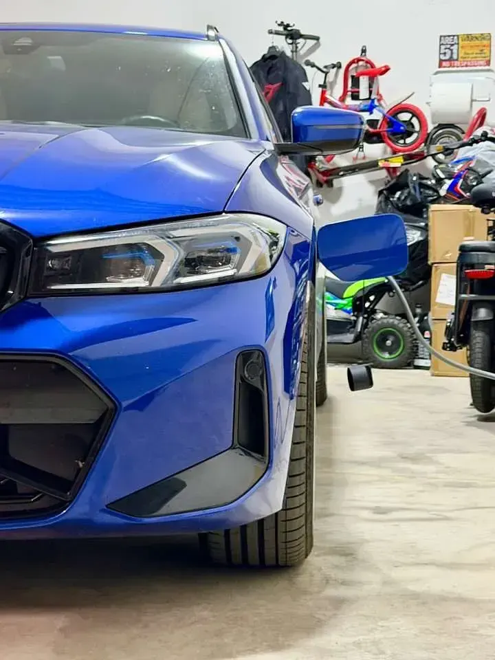 Usata BMW 330e 292 CV (214 kW) 2023 Blu/azzurro Station wagon