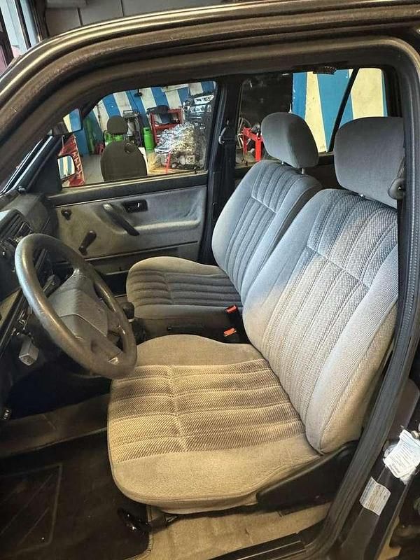 Usata VW Golf III 73 CV (53 kW) 1991 Nero Utilitaria