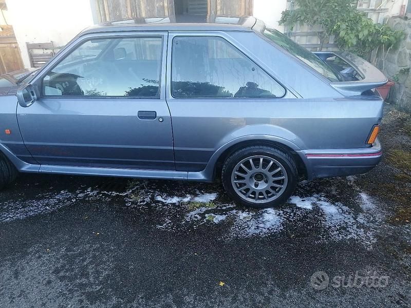Usata Ford Escort RS 129 CV (94 kW) 1988 Berlina