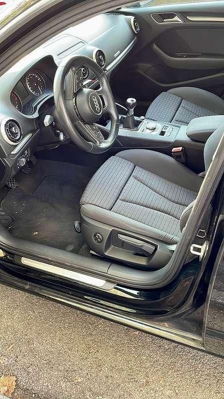 Usata Audi A3 Design 110 CV (80 kW) 2018 Berlina