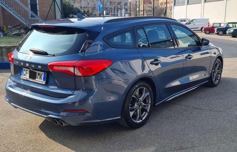 Usata Ford Focus ST-Line 120 CV (88 kW) 2021 Blu/azzurro Station wagon