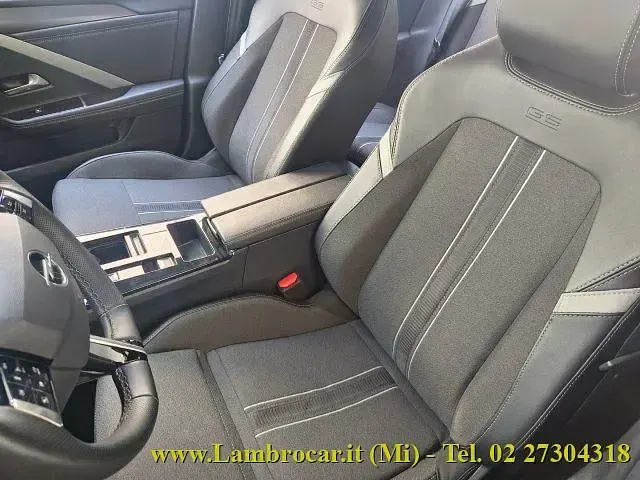 Usata Opel Astra 130 CV (95 kW) 2025 Nero Utilitaria