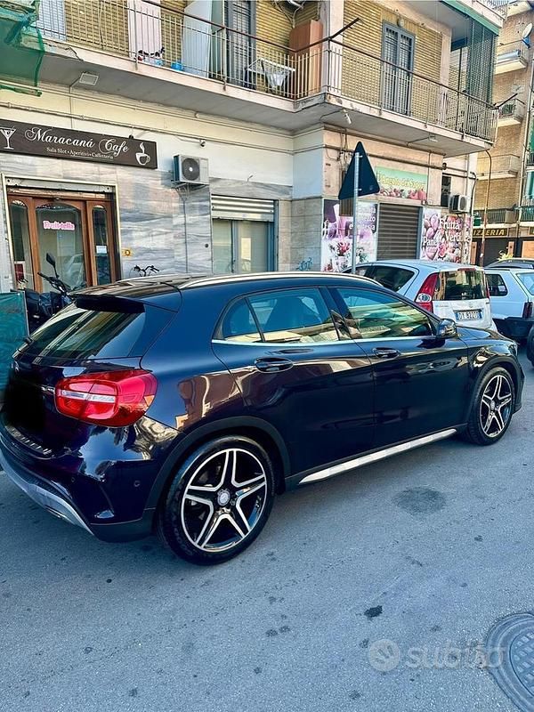 Nero Usata 2016 Mercedes 220 Coupé | 18.500 € (Cara) - Immagine 1/4