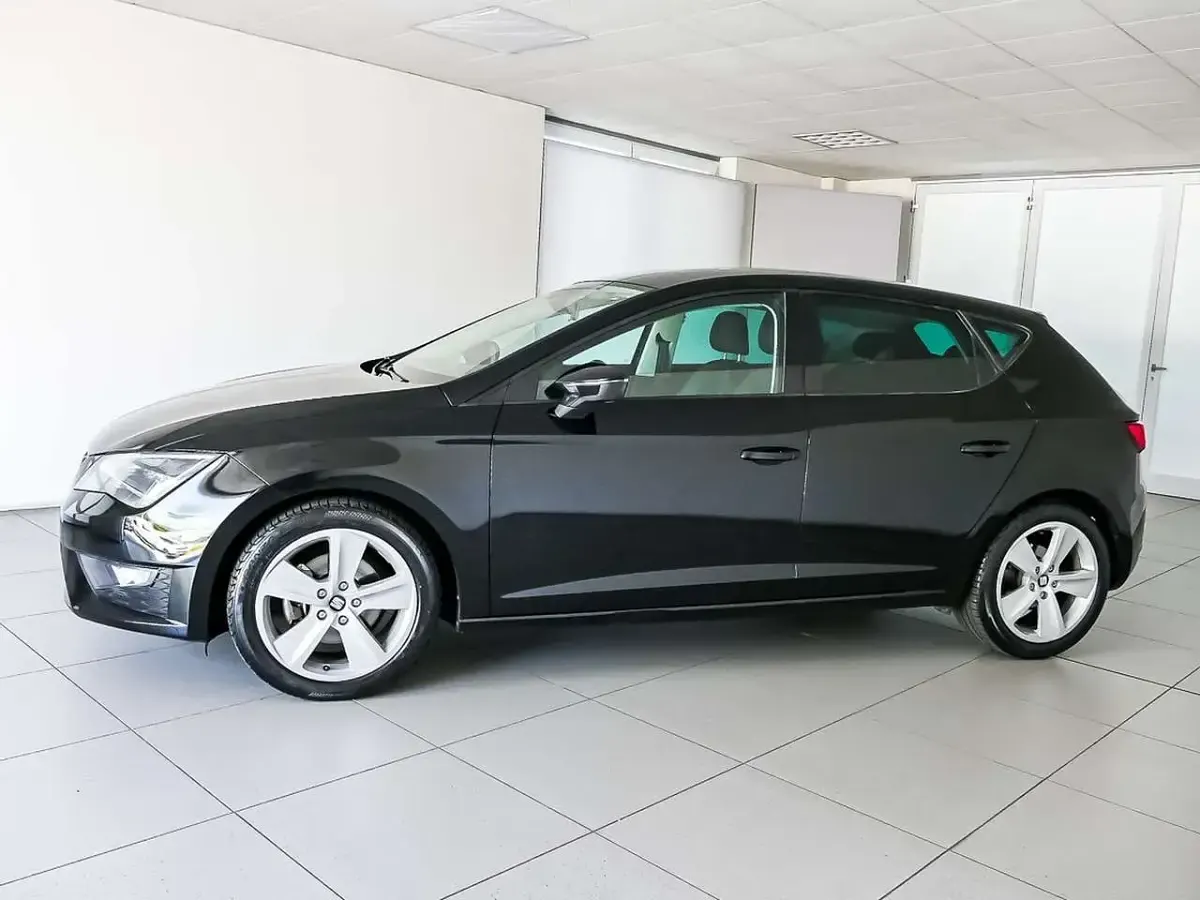 Usata Seat Leon FR 125 CV (91 kW) 2017 Nero midnight Station wagon