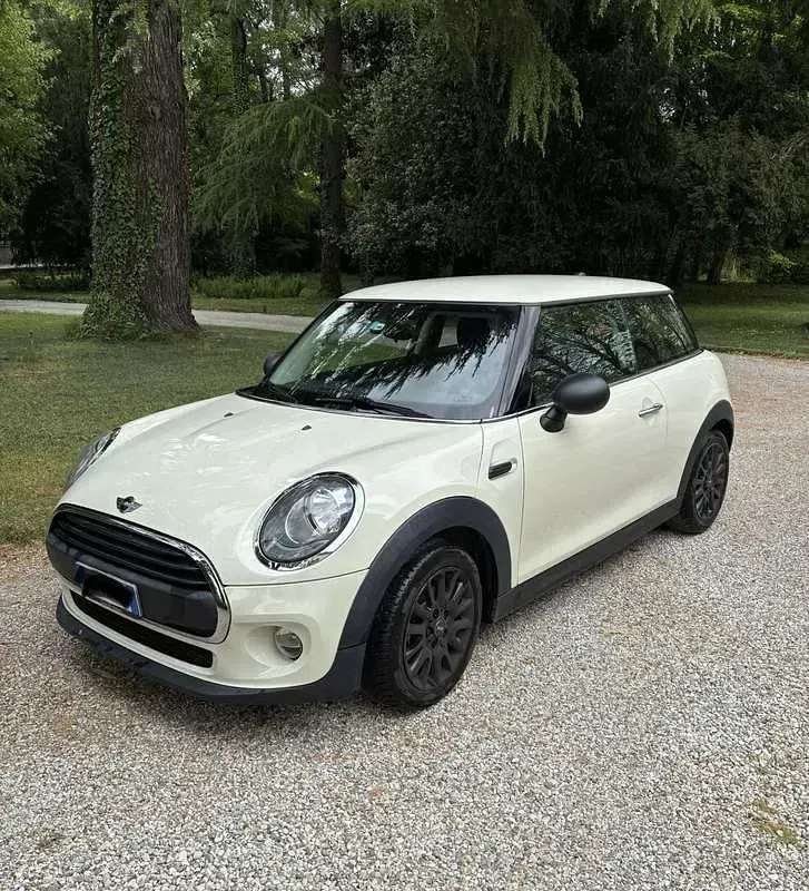 Usata Mini One D 95 CV (69 kW) 2017 Utilitaria