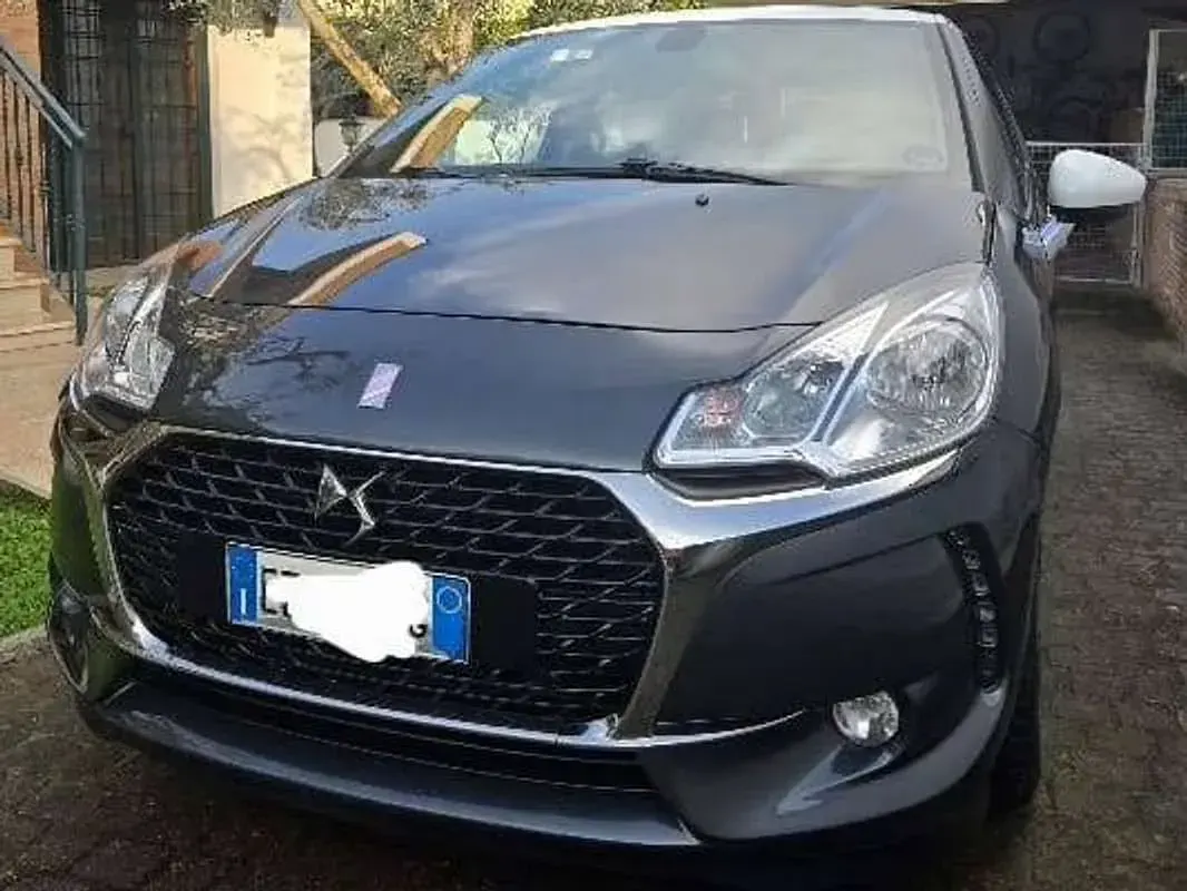 Usata Citroën DS3 So Chic 68 CV (50 kW) 2015 Grigio Berlina