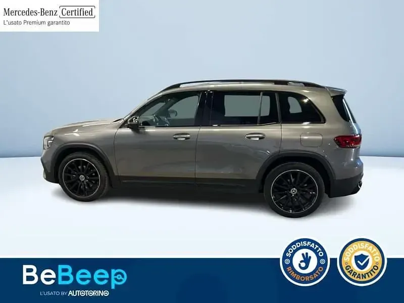 Usata Mercedes GLB200 Premium 150 CV (110 kW) 2023 Grigio metallizzato SUV