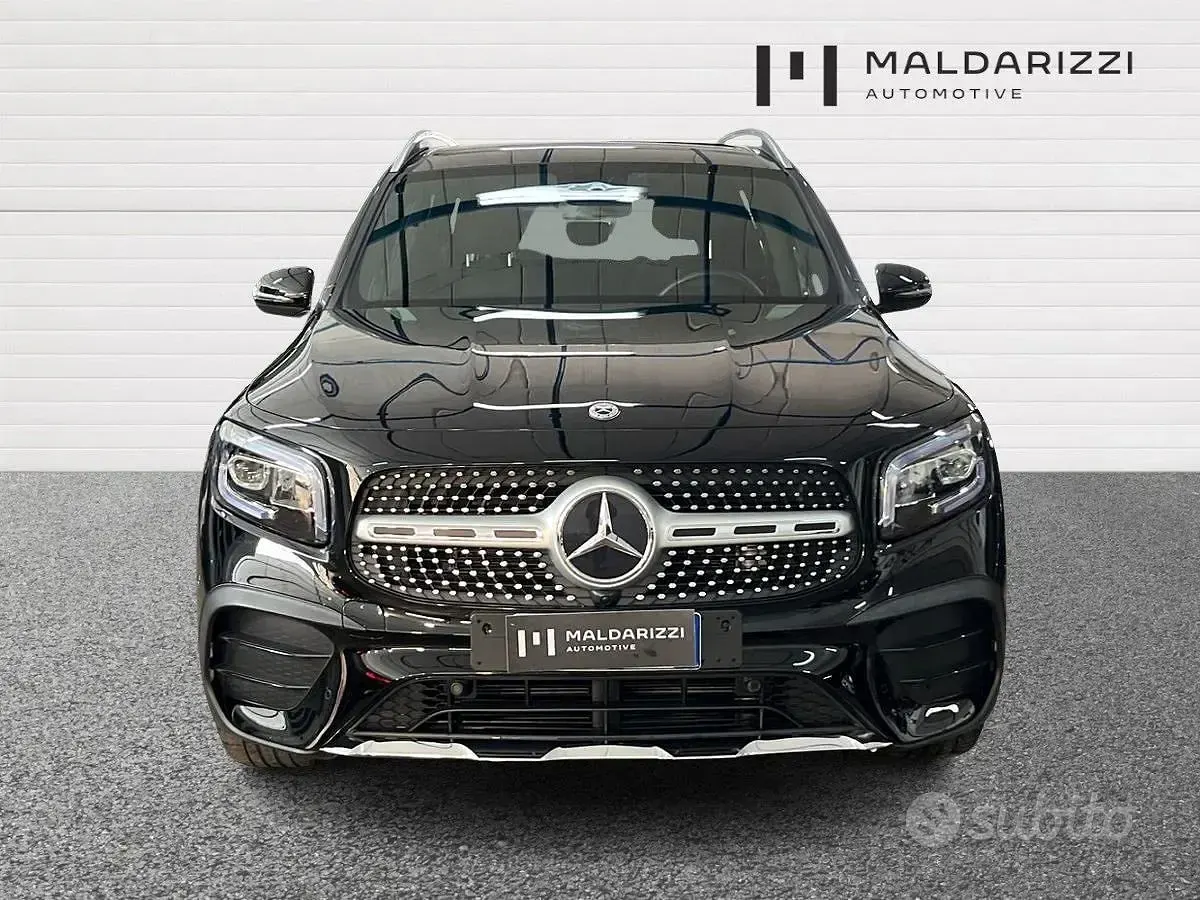 Usata Mercedes GLB200 Premium 150 CV (110 kW) 2023 Nero SUV