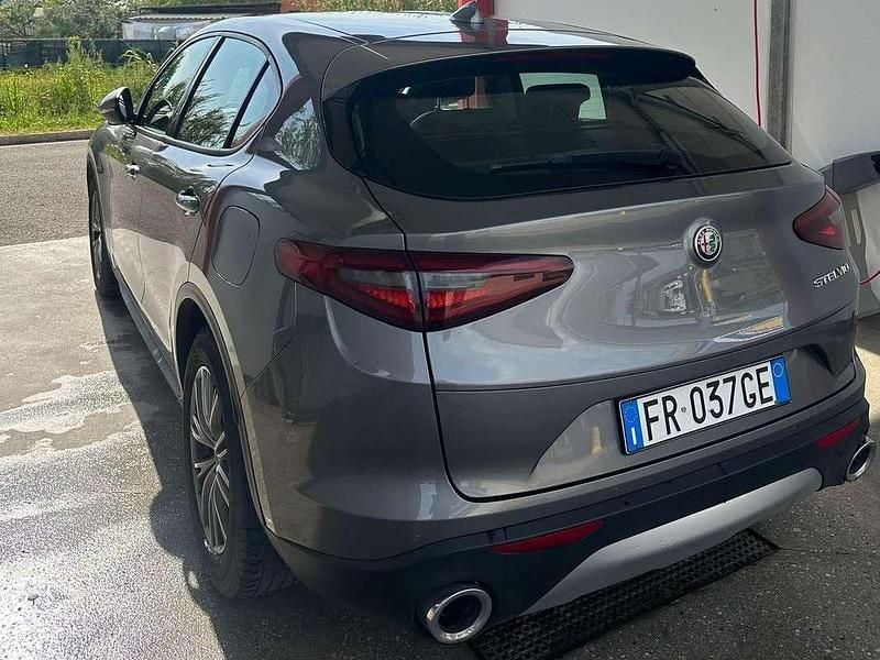 Second-hand Alfa Romeo Stelvio Executive 179 CP (131 kW) 2018 Gri SUV