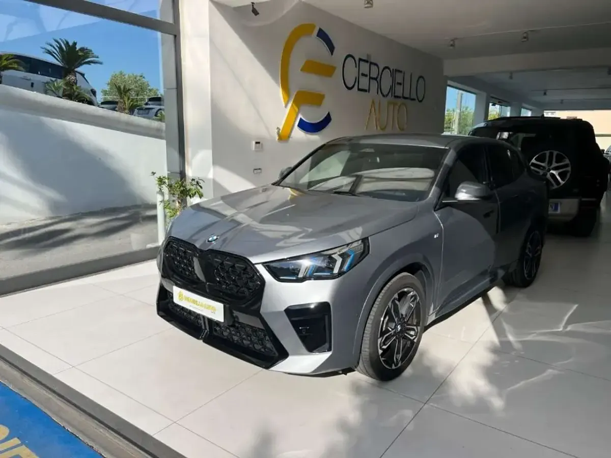 Begagnad BMW X2 M Sport 150 HK (110 kW) 2025 Grå SUV