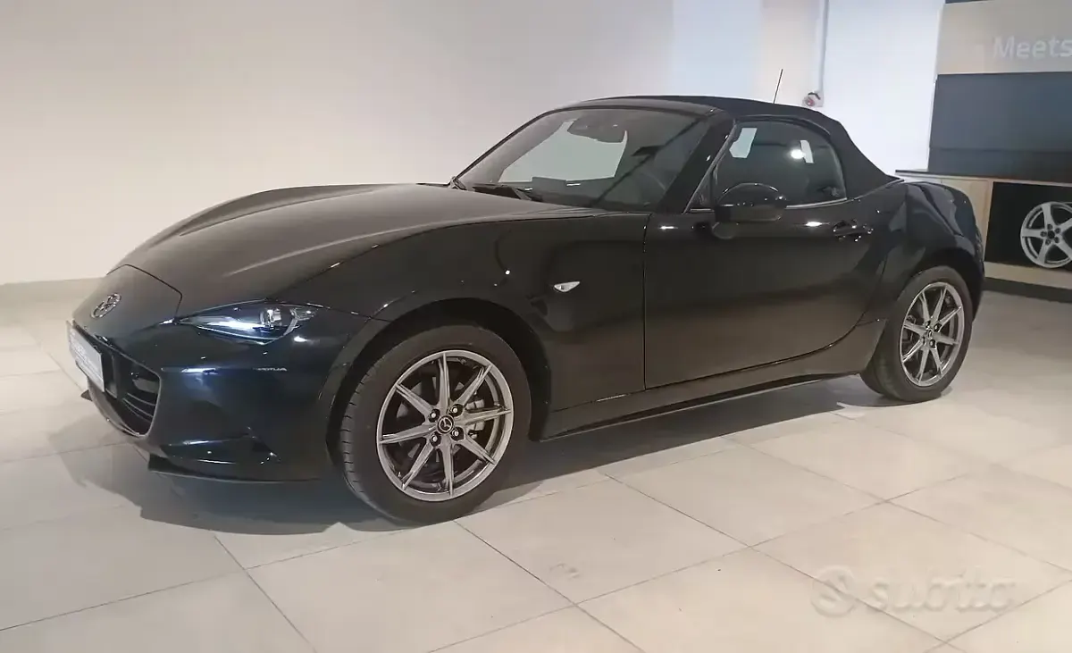 Usata Mazda MX5 Exclusive-Line 132 CV (97 kW) 2025 Nero Cabrio