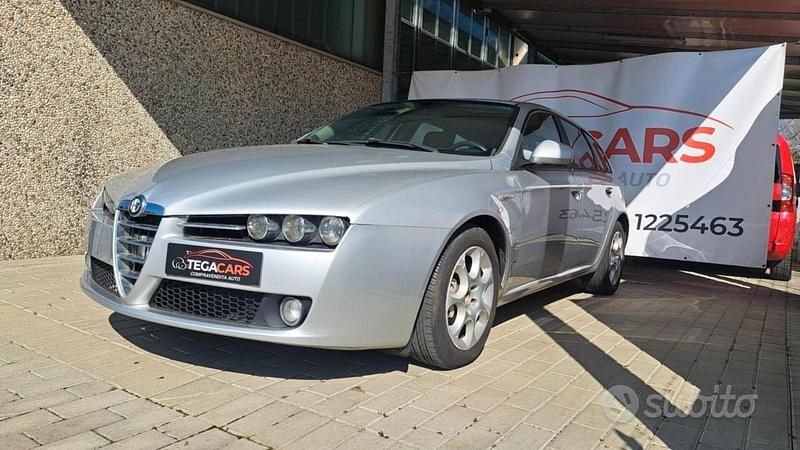 Second-hand Alfa Romeo 159 150 CP (110 kW) 2008 Gri Break