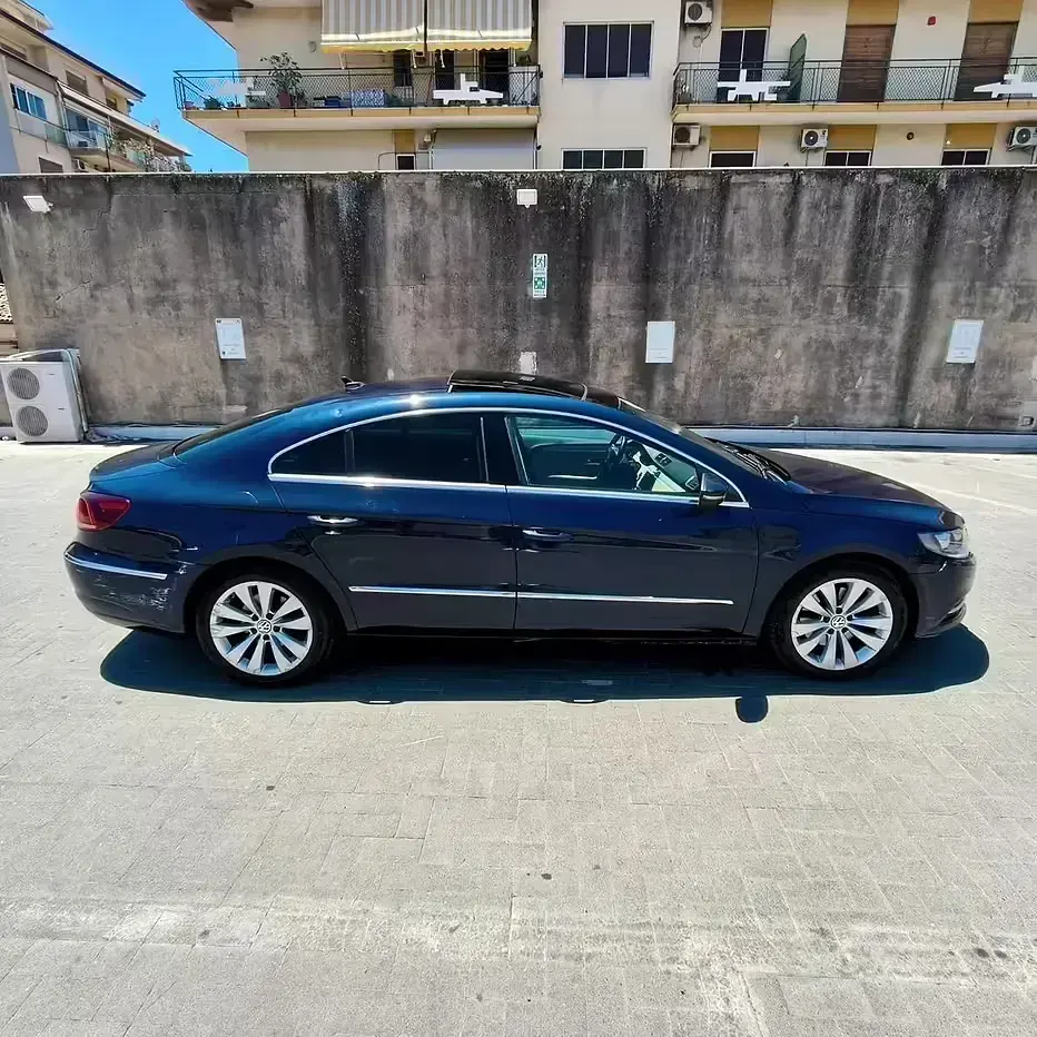 Usata VW CC 140 CV (102 kW) 2013 Blu Berlina