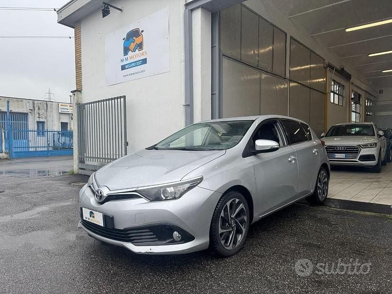 Nero Usata 2017 Toyota Auris Lounge Tre volumi | 8499 € - Immagine 1/4