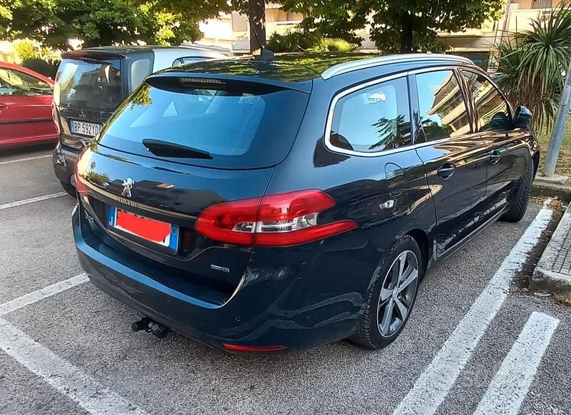 Usata Peugeot 308 120 CV (88 kW) 2015 Grigio Berlina