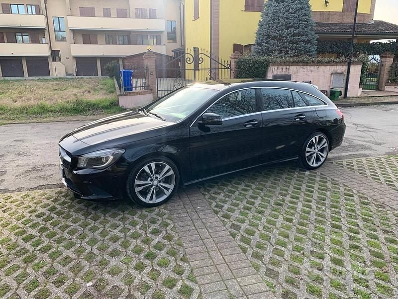 Usata Mercedes CLA220 Executive 176 CV (129 kW) 2015 Nero Berlina