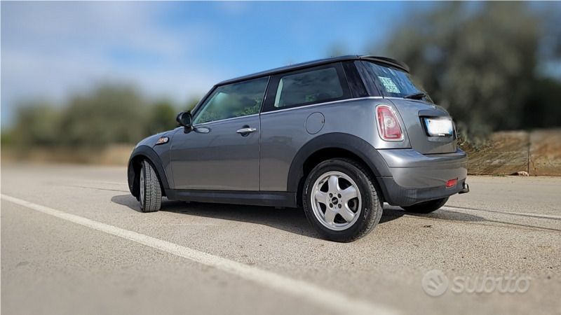Usata Mini ONE 90 CV (66 kW) 2011 Grigio Utilitaria