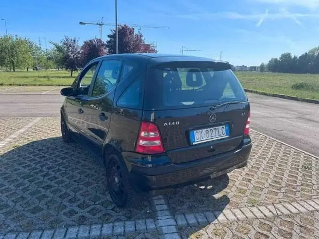 Usata Mercedes A140 Elegance 82 CV (60 kW) 2004 Nero Utilitaria