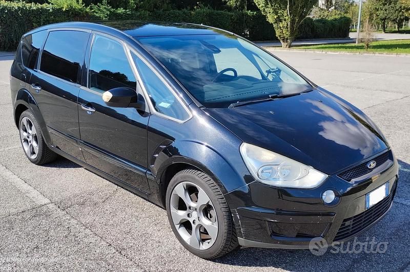 Usata Ford S-MAX S 140 CV (102 kW) 2008 Nero Monovolume