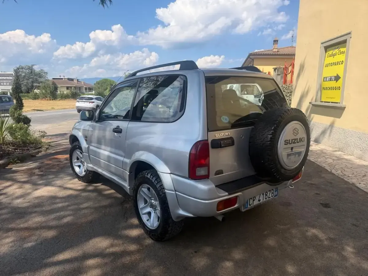Usata Suzuki Grand Vitara 109 CV (80 kW) 2006 Argento SUV