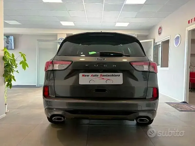 Usata Ford Kuga ST-Line 120 CV (88 kW) 2022 Grigio SUV