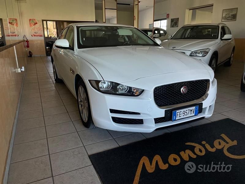 Usata Jaguar XE Prestige 2016 Bianco Berlina