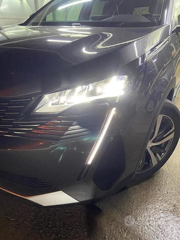 Usata Peugeot 3008 Allure 130 CV (95 kW) 2022 Grigio SUV