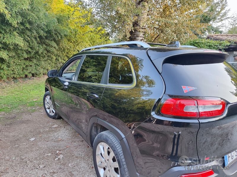 Usata Jeep Cherokee 140 CV (102 kW) 2016 Nero SUV
